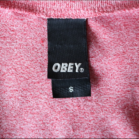 Obey top/t-shirt size S - Picture 3 of 4